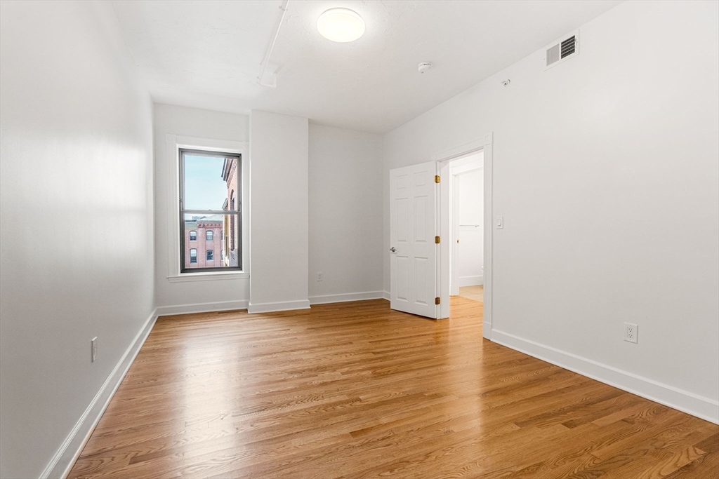 2 bed, 1 bath apartment for rent at 434 Mass Unit 1, Cambridgeport — photo 17 of 23