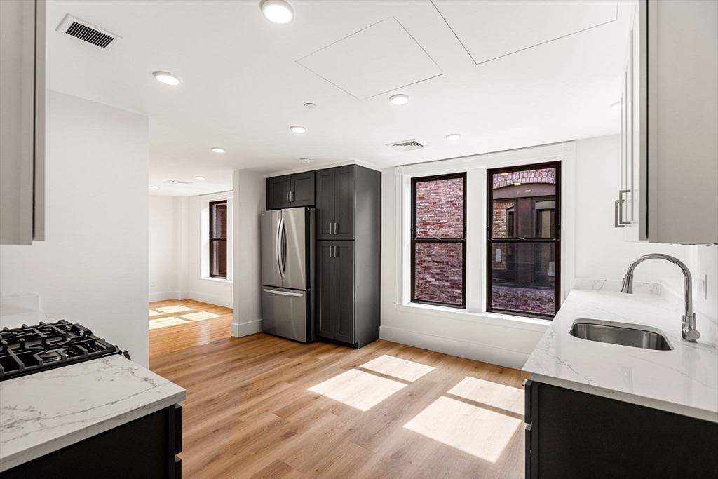 2 bed, 1 bath apartment for rent at 434 Mass Unit 1, Cambridgeport — photo 5 of 23