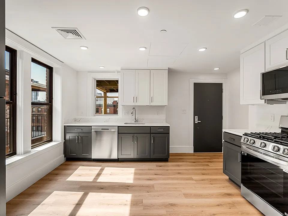 4 bed, 2 bath apartment for rent at 434 Massachusetts Ave Unit 2, South End