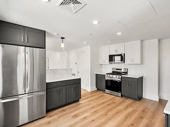 4 bed, 2 bath apartment for rent at 434 Massachusetts Ave Unit 2, South End — photo 3 of 16
