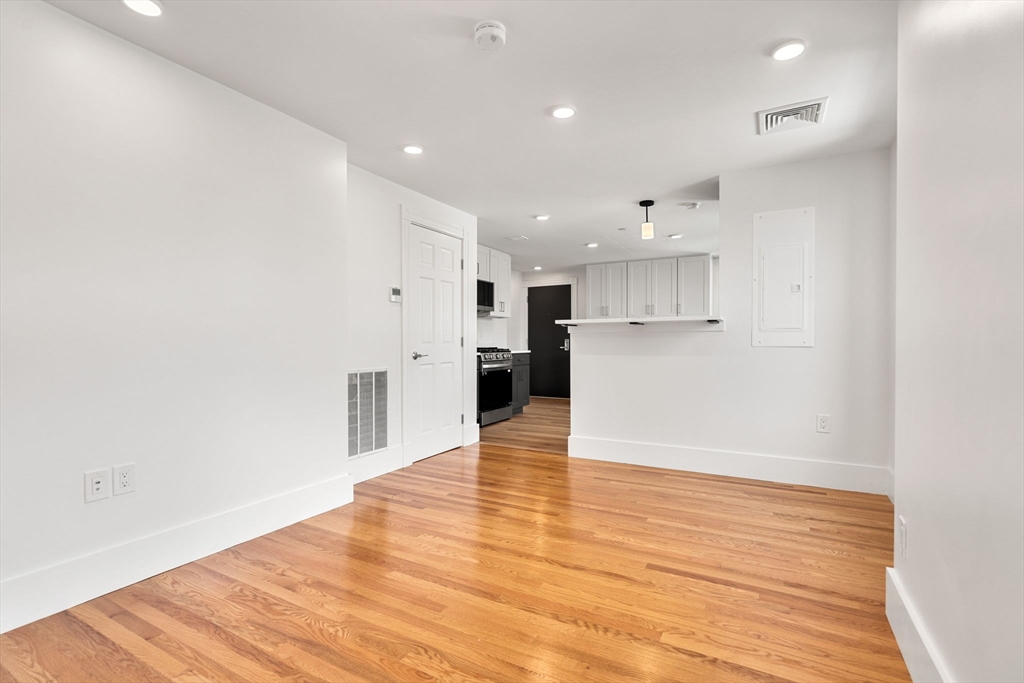 4 bed, 2 bath apartment for rent at 434 Mass Unit 8, Central Square — photo 11 of 19