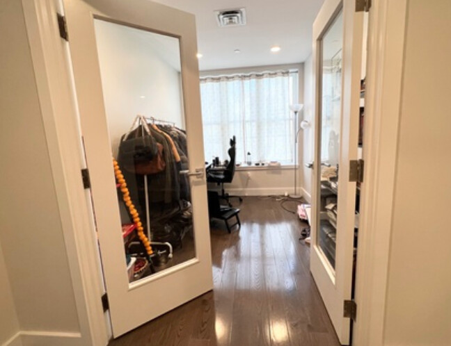 1.5 bed, 1 bath apartment for rent at 434 Mcgrath Highway Unit 411 Copy Copy, Prospect Hill — photo 5 of 15