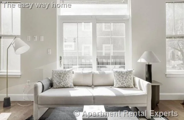 Studio bed, 1 bath apartment for rent at 434 Mcgrath Hwy Unit 205, Prospect Hill — photo 3 of 7
