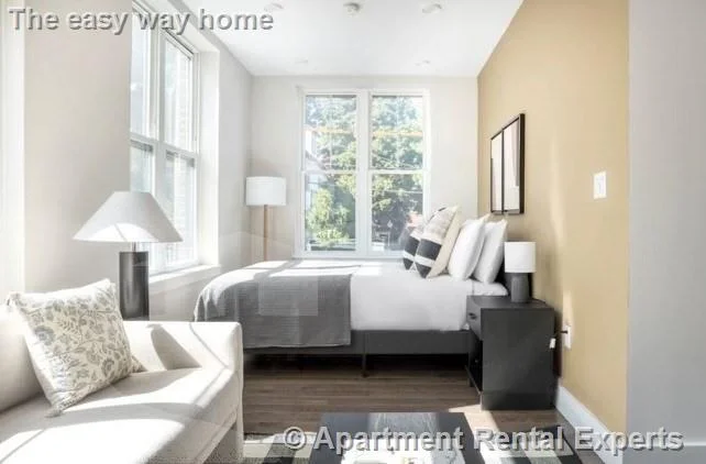 Studio bed, 1 bath apartment for rent at 434 Mcgrath Hwy Unit 205, Prospect Hill — photo 4 of 7