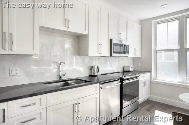 Studio bed, 1 bath apartment for rent at 434 Mcgrath Hwy Unit 205, Prospect Hill — photo 1 of 7