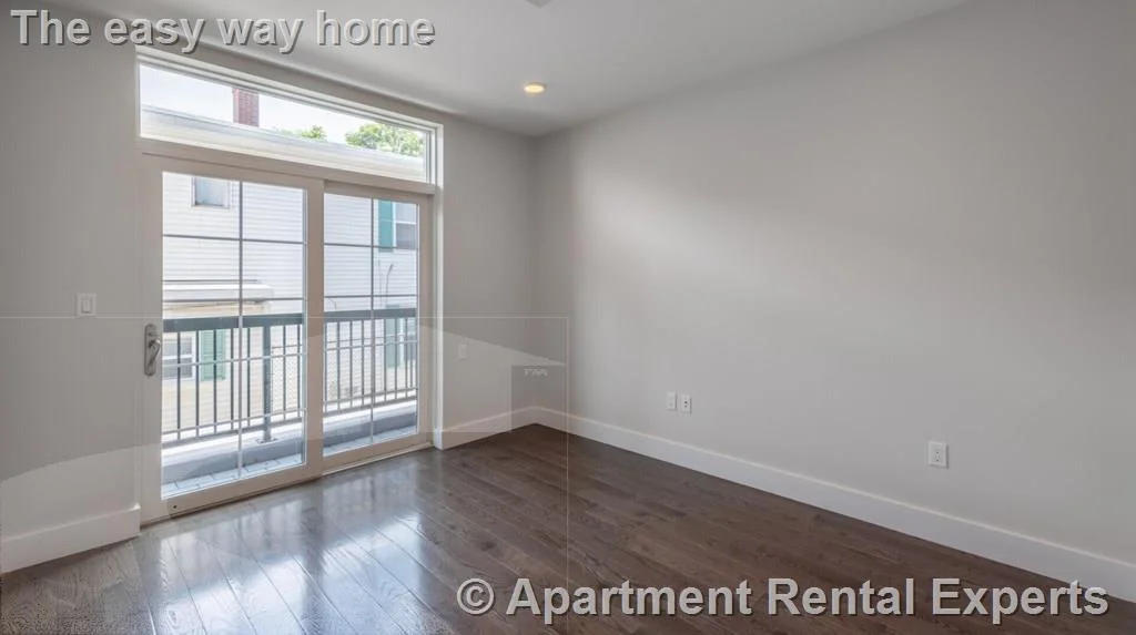 2 bed, 2 bath apartment for rent at 434 Mcgrath Hwy Unit 210, Prospect Hill — photo 3 of 7