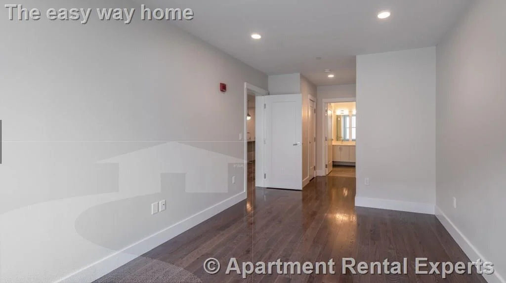 2 bed, 2 bath apartment for rent at 434 Mcgrath Hwy Unit 210, Prospect Hill — photo 4 of 7