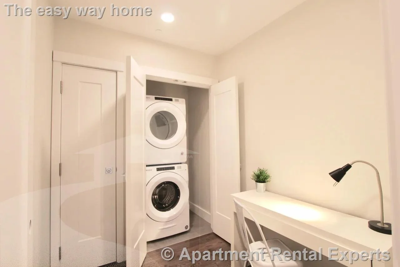 2 bed, 2 bath apartment for rent at 434 Mcgrath Hwy Unit 302, Prospect Hill — photo 7 of 8