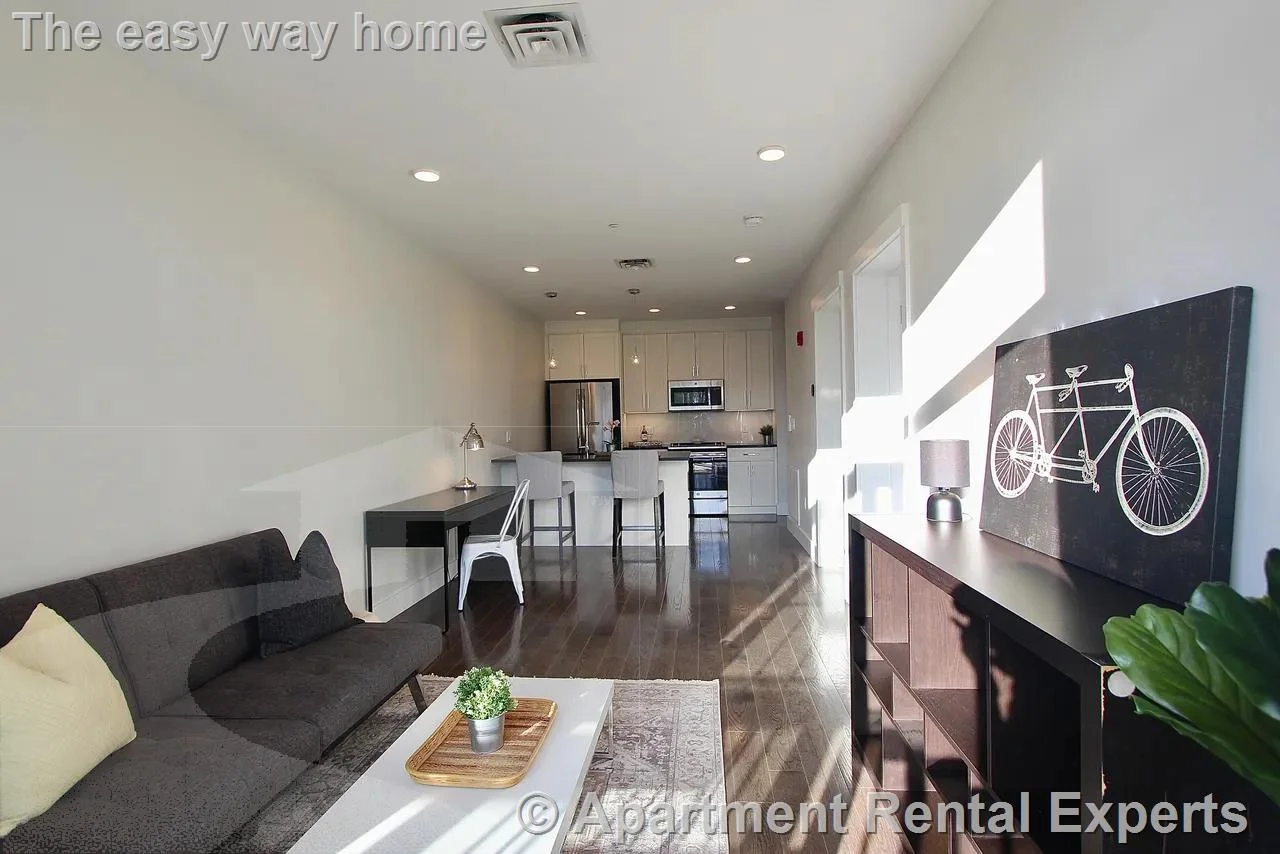 1 bed, 1 bath apartment for rent at 434 Mcgrath Hwy Unit 305, Prospect Hill — photo 3 of 7