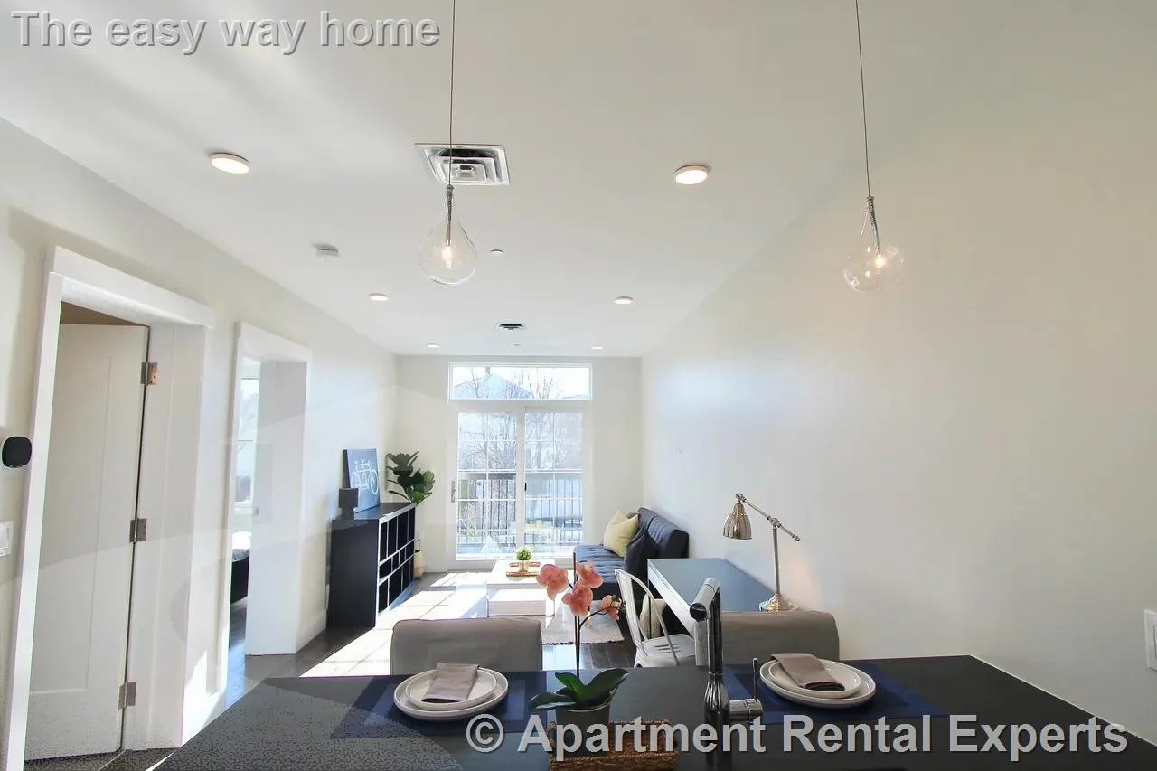 1 bed, 1 bath apartment for rent at 434 Mcgrath Hwy Unit 305, Prospect Hill — photo 5 of 7