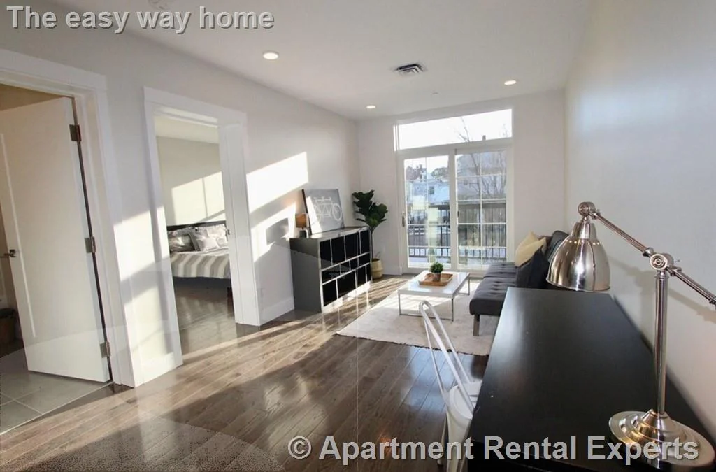 1 bed, 1 bath apartment for rent at 434 Mcgrath Hwy Unit 315, Prospect Hill — photo 4 of 5