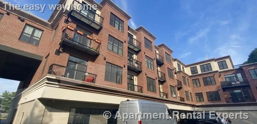 1 bed, 1 bath apartment for rent at 434 Mcgrath Hwy Unit 401, Prospect Hill — photo 10 of 10
