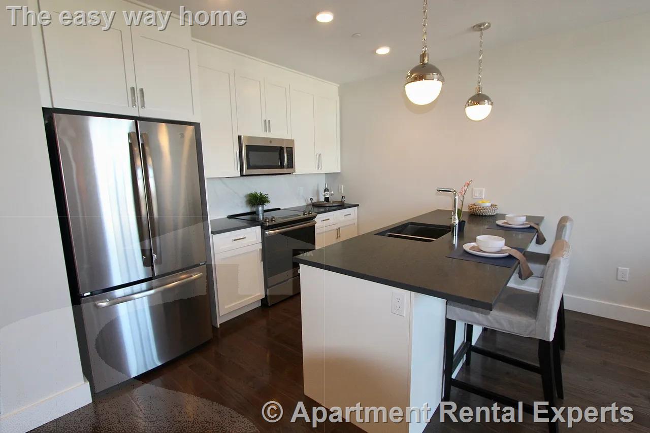 1 bed, 1 bath apartment for rent at 434 Mcgrath Hwy Unit 409, Prospect Hill — photo 2 of 6