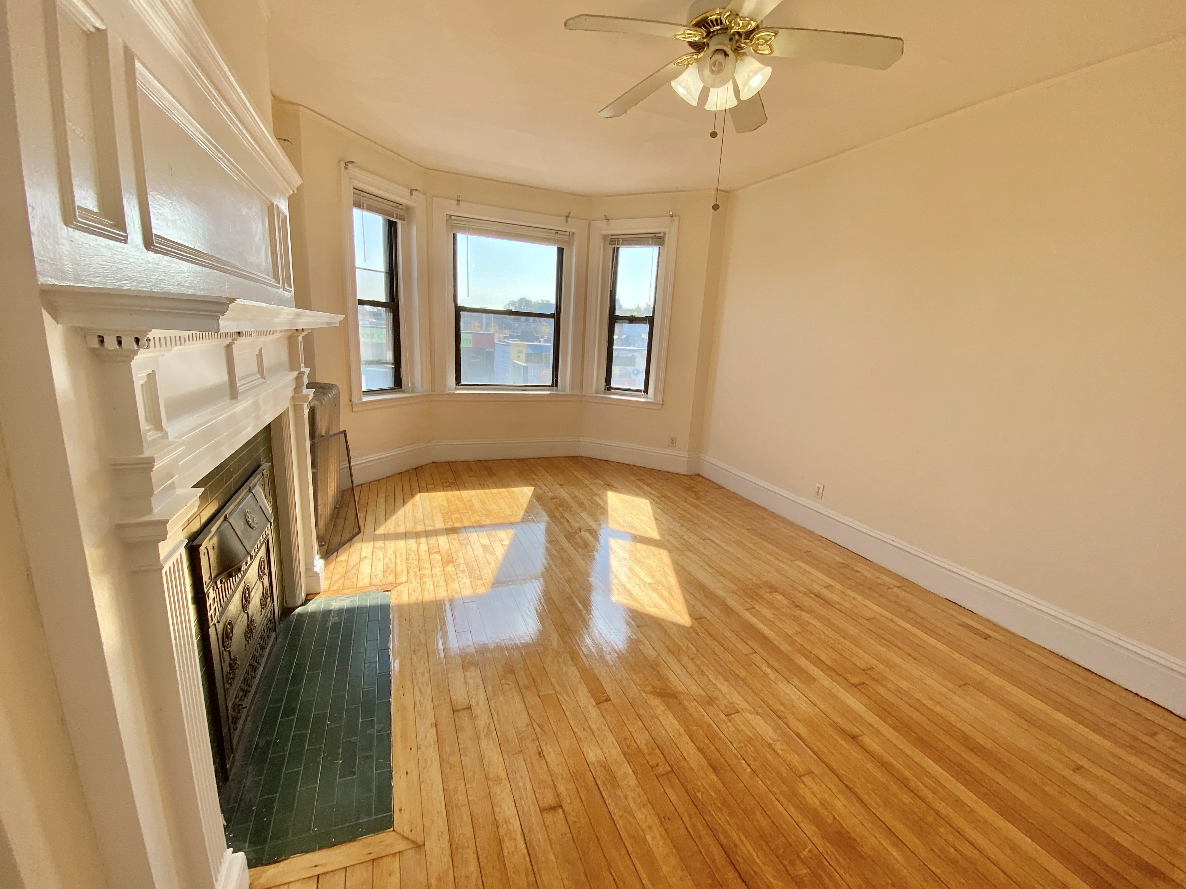 3 bed, 1 bath apartment for rent at 435 Cambridge St Unit 5, Allston