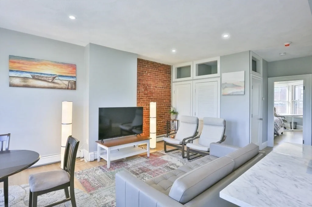 1 bed, 1 bath apartment for rent at 435 Columbus Ave Unit 3, South End — photo 5 of 11