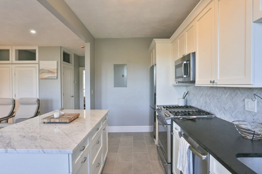 1 bed, 1 bath apartment for rent at 435 Columbus Ave Unit 3, South End — photo 2 of 11