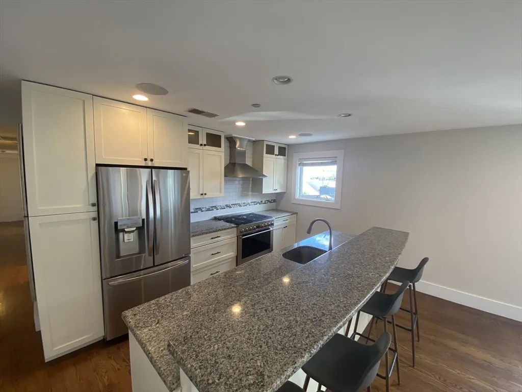 2 bed, 2 bath apartment for rent at 435 3rd St Unit 3, South Boston — photo 5 of 18