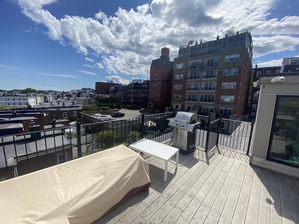 2 bed, 2 bath apartment for rent at 435 3rd St Unit 3, South Boston — photo 14 of 18