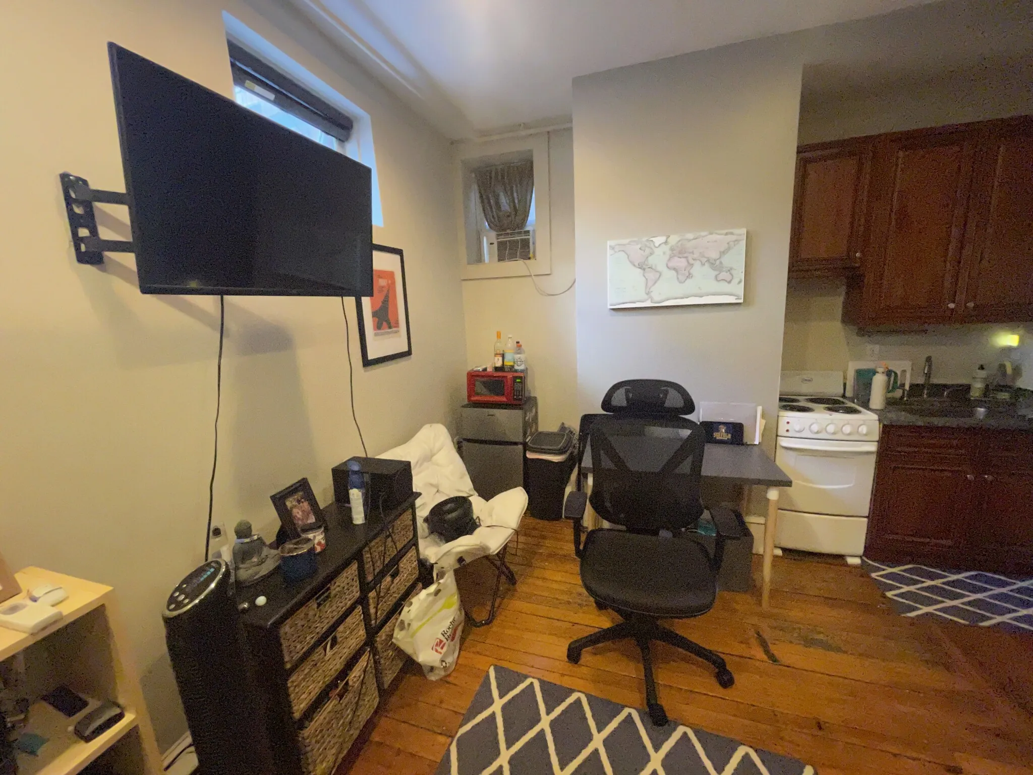 Studio bed, 1 bath apartment for rent at 435 Hanover St Unit 1a, North End — photo 3 of 5