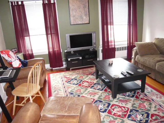 3 bed, 1 bath apartment for rent at 435 Hanover St Unit 4D, North End — photo 8 of 14