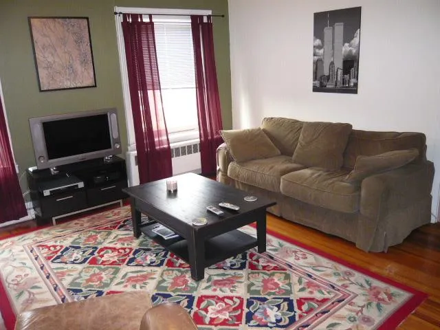 3 bed, 1 bath apartment for rent at 435 Hanover St Unit 4D, North End — photo 1 of 14