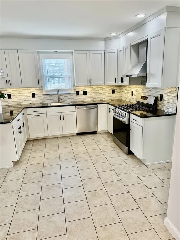 3 bed, 2 bath apartment for rent at 435 Lebanon St Unit 1, Malden — photo 29 of 37