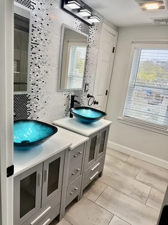 3 bed, 2 bath apartment for rent at 435 Lebanon St Unit 1, Malden — photo 13 of 37