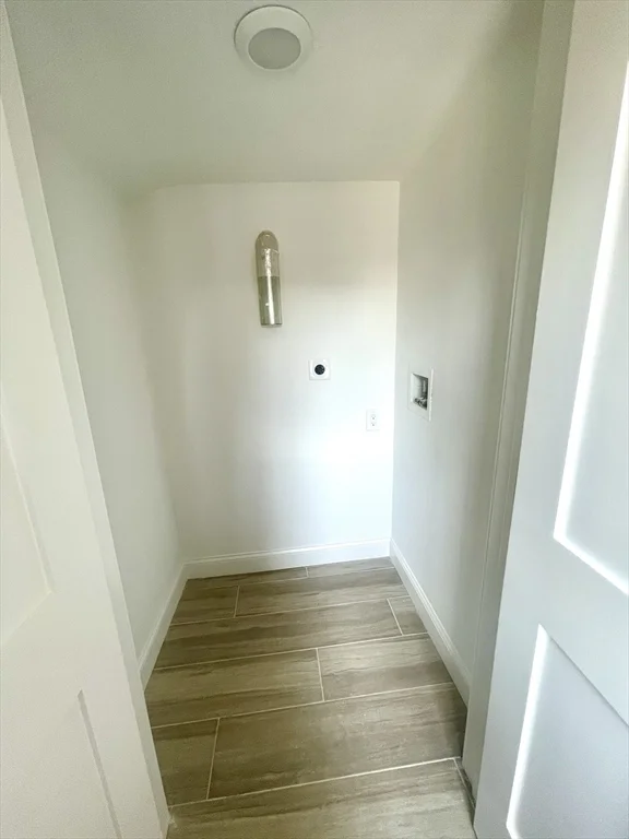 5 bed, 2 bath apartment for rent at 435 Newport Rd Unit 2, Strawberry Hill — photo 14 of 38
