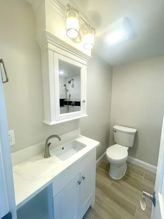 5 bed, 2 bath apartment for rent at 435 Newport Rd Unit 2, Strawberry Hill — photo 10 of 38