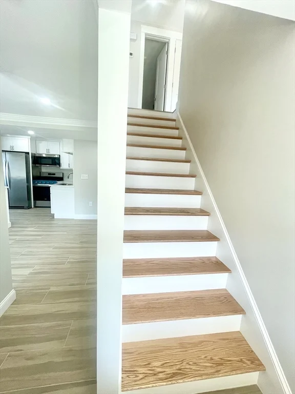 5 bed, 2 bath apartment for rent at 435 Newport Rd Unit 2, Strawberry Hill — photo 15 of 38