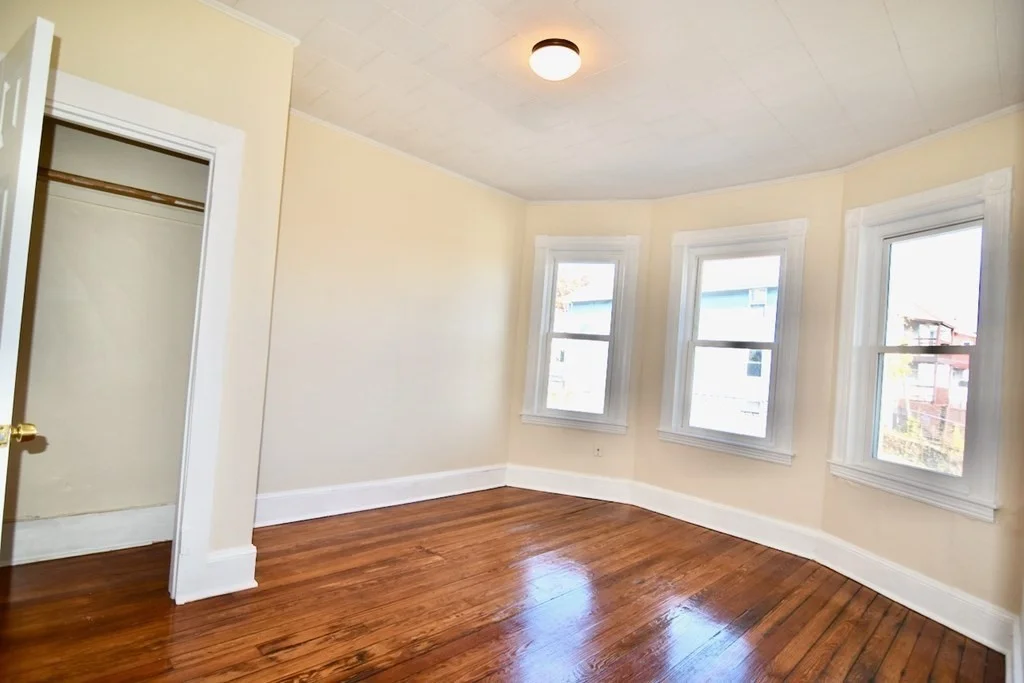 3 bed, 1 bath apartment for rent at 435 Quincy St Unit 1, Dorchester — photo 11 of 14