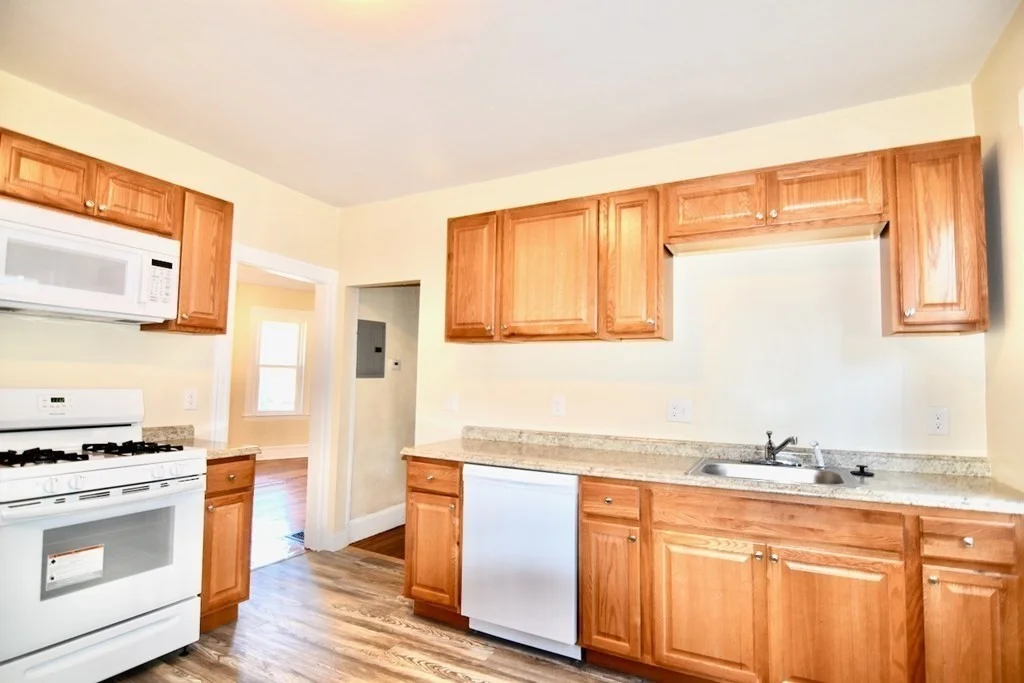 3 bed, 1 bath apartment for rent at 435 Quincy St Unit 1, Dorchester — photo 2 of 14