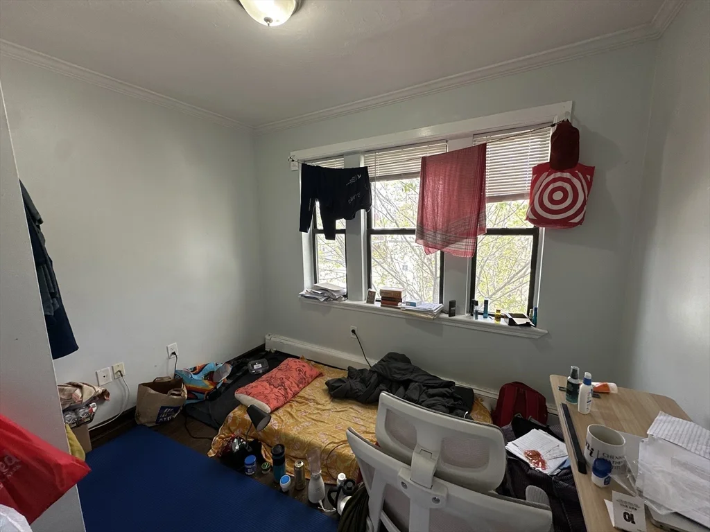4 bed, 1 bath apartment for rent at 435 Walnut Ave Unit 10, Jamaica Plain — photo 7 of 18