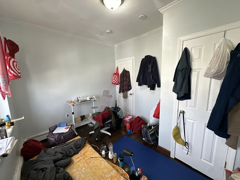 4 bed, 1 bath apartment for rent at 435 Walnut Ave Unit 10, Jamaica Plain — photo 8 of 18