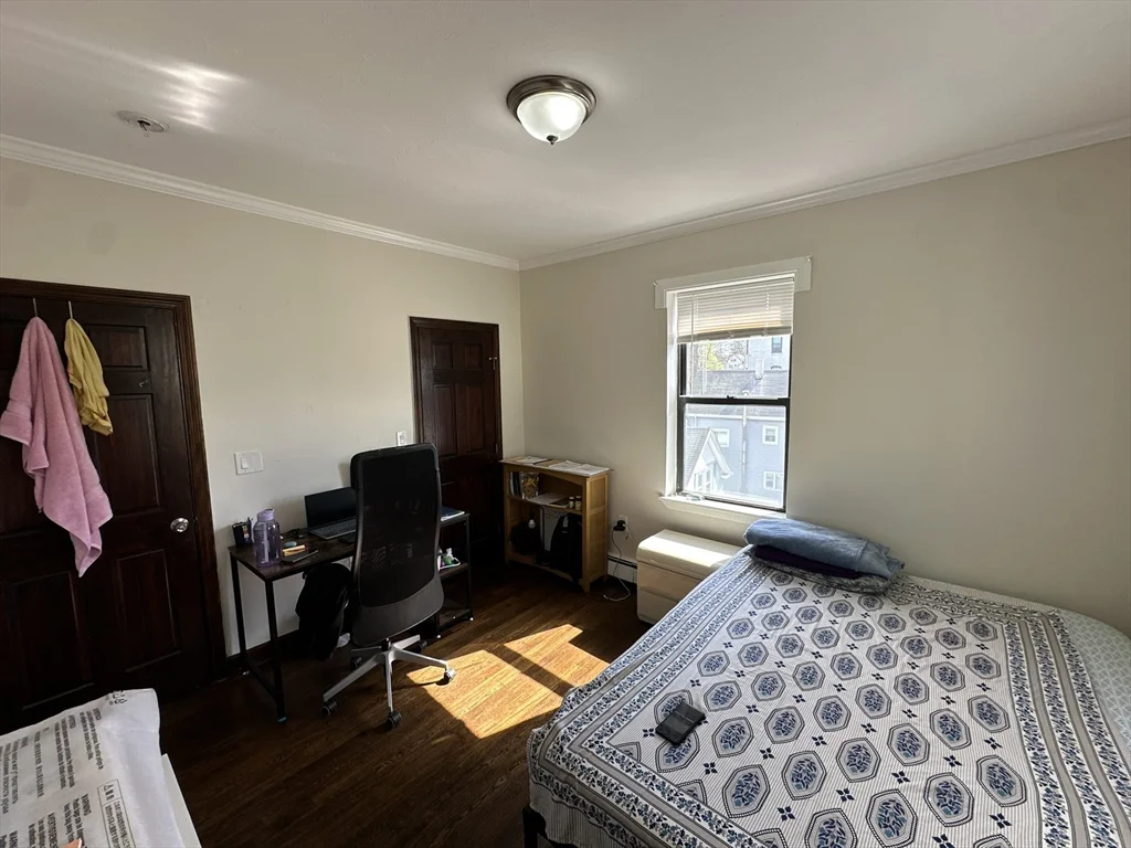 4 bed, 1 bath apartment for rent at 435 Walnut Ave Unit 10, Jamaica Plain — photo 13 of 18