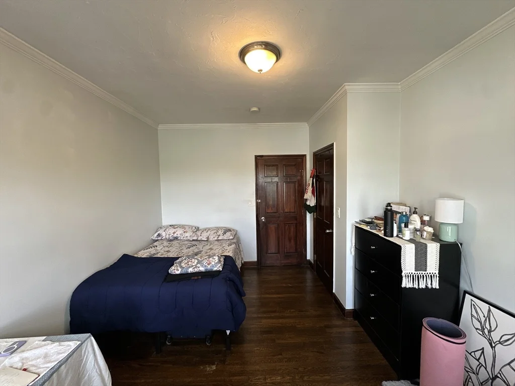4 bed, 1 bath apartment for rent at 435 Walnut Ave Unit 10, Jamaica Plain — photo 10 of 18