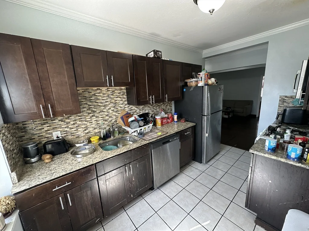 4 bed, 1 bath apartment for rent at 435 Walnut Ave Unit 10, Jamaica Plain — photo 16 of 18