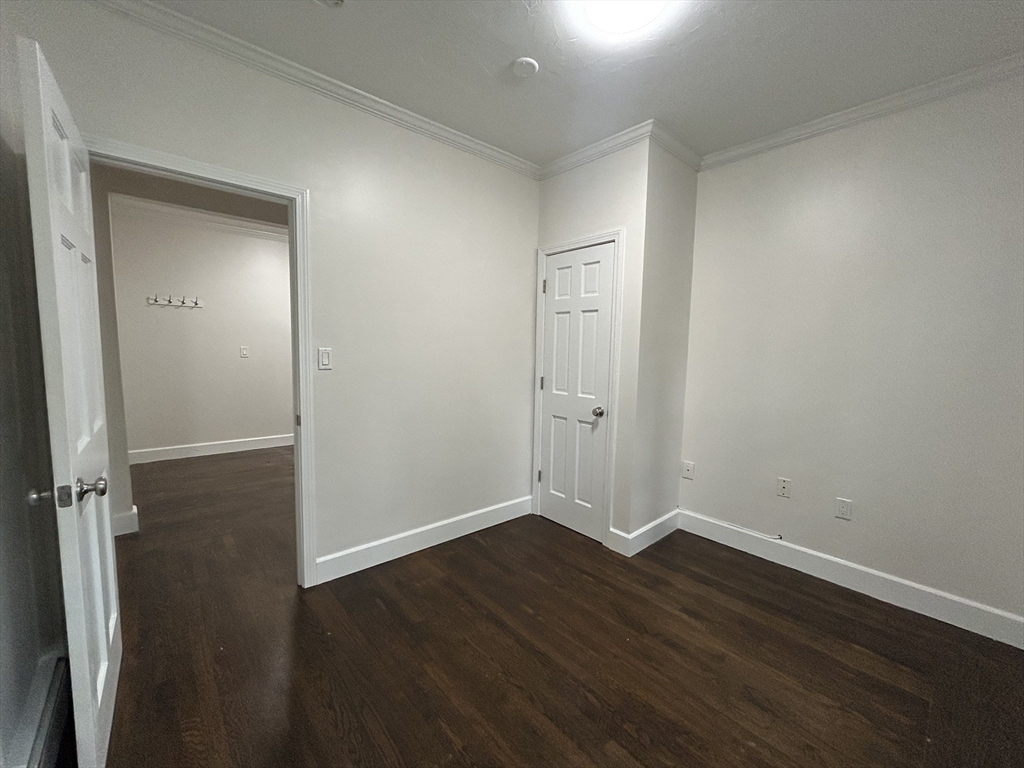 2 bed, 1 bath apartment for rent at 435 Walnut Ave Unit 3, Boston — photo 6 of 10