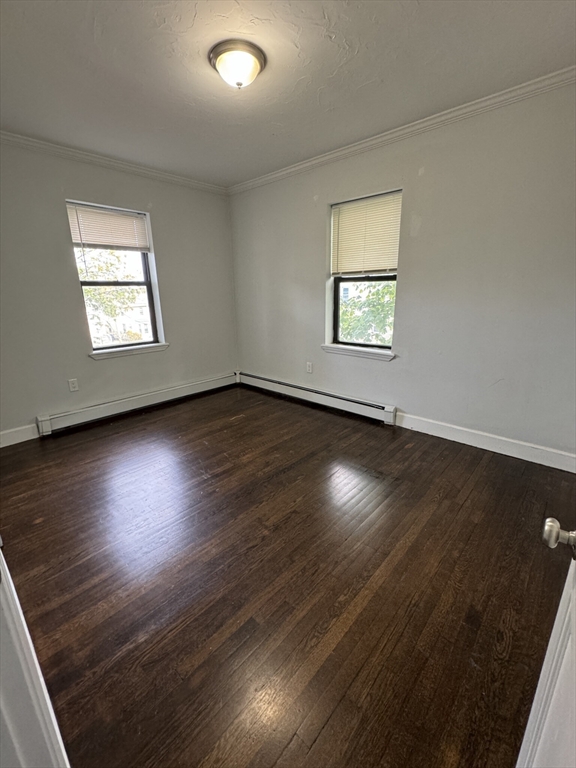 2 bed, 1 bath apartment for rent at 435 Walnut Ave Unit 3, Boston — photo 3 of 10