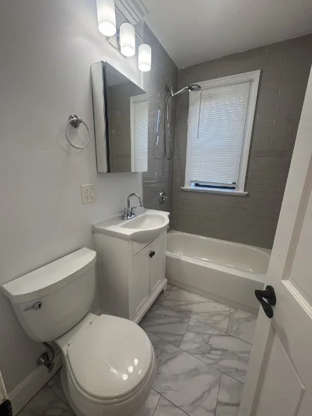 1 bed, 1 bath apartment for rent at 435 Walnut Ave Unit 4, Jamaica Plain — photo 5 of 6
