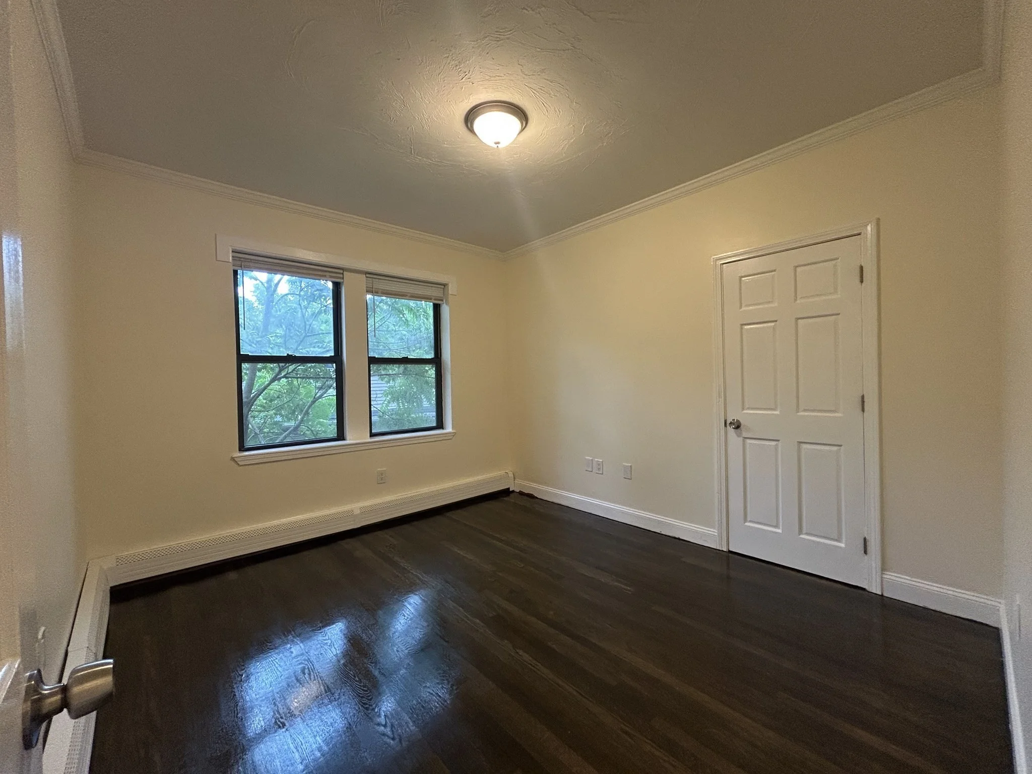 4 bed, 1 bath apartment for rent at 435 Walnut Ave Unit 6, Jamaica Plain — photo 7 of 12