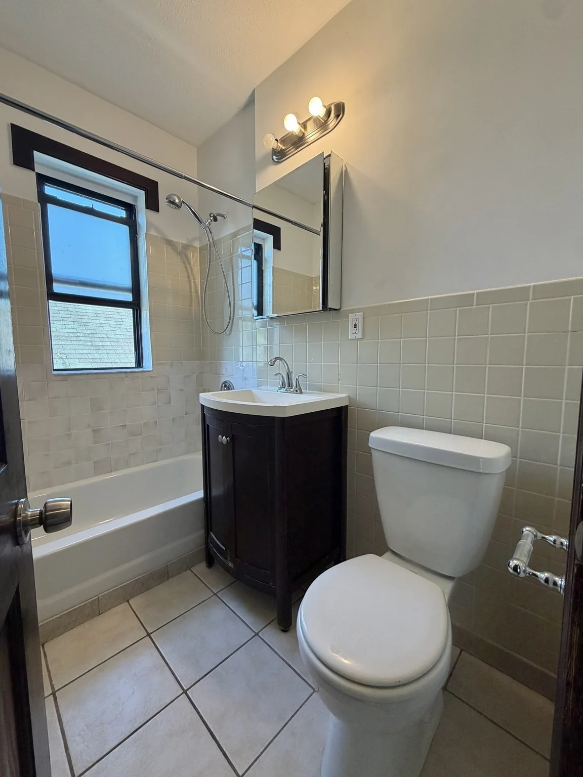 1 bed, 1 bath apartment for rent at 435 Walnut Ave Unit 8, Jamaica Plain — photo 10 of 11