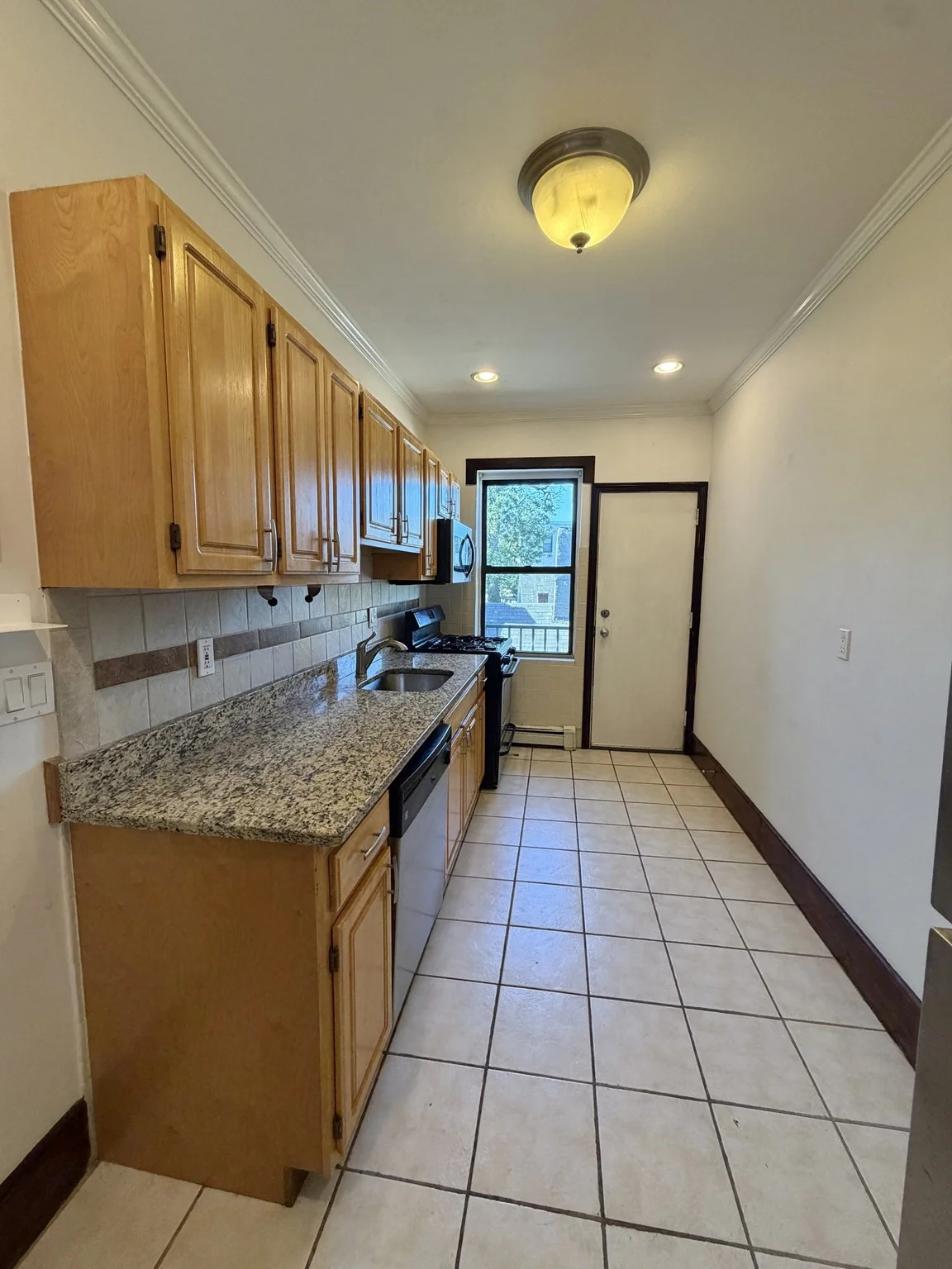 1 bed, 1 bath apartment for rent at 435 Walnut Ave Unit 8, Jamaica Plain — photo 2 of 11