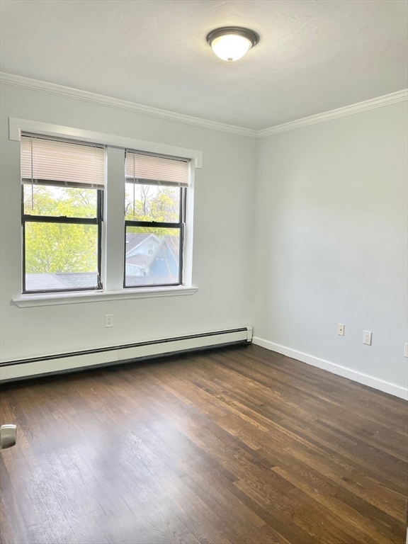 4 bed, 1 bath apartment for rent at 435 Walnut Ave Unit 9, Roxbury — photo 7 of 10