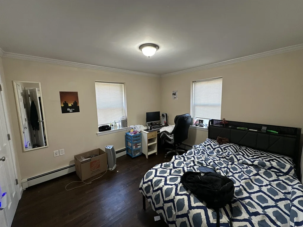 3 bed, 1 bath apartment for rent at 435 Walnut Ave Unit A, Jamaica Plain — photo 3 of 12