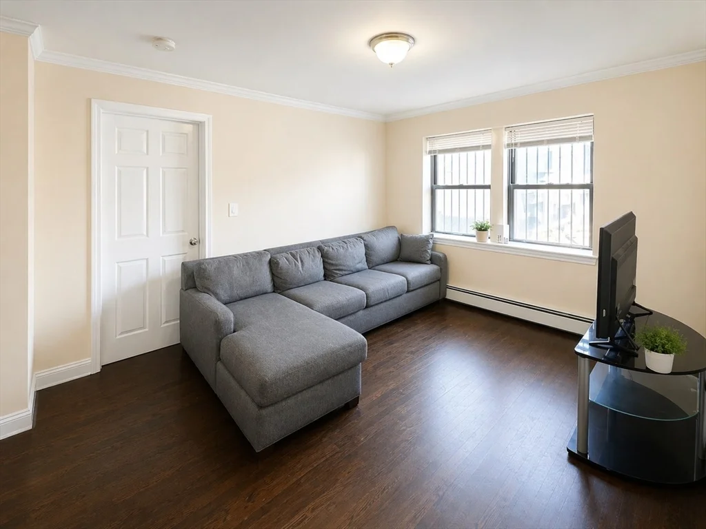 3 bed, 1 bath apartment for rent at 435 Walnut Ave Unit A, Jamaica Plain