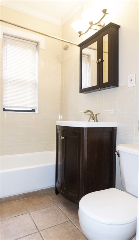 2 bed, 1 bath apartment for rent at 435 Walnut Ave Unit B, Roxbury — photo 5 of 6