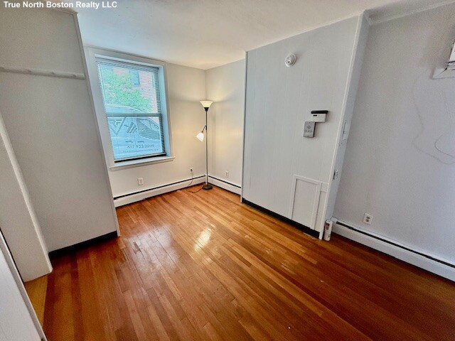 Studio bed, 1 bath apartment for rent at 436 Commercial St Unit 1, North End — photo 5 of 8