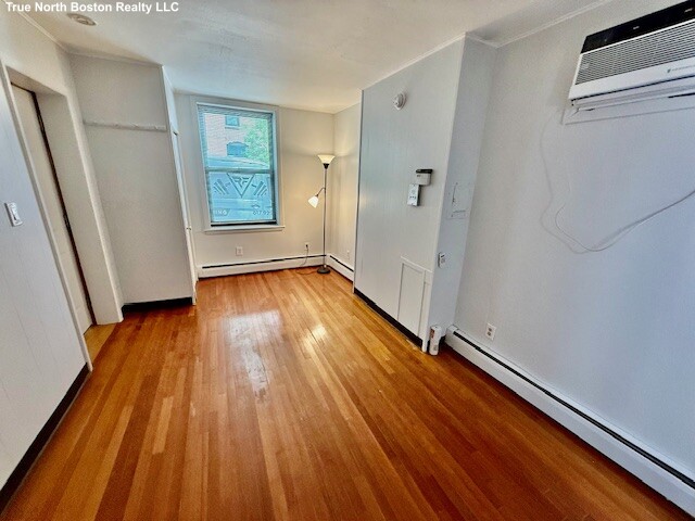 Studio bed, 1 bath apartment for rent at 436 Commercial St Unit 1, North End — photo 6 of 8