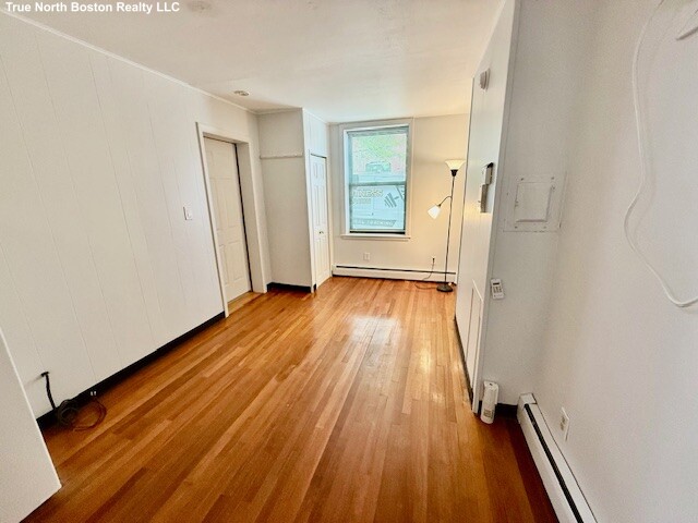 Studio bed, 1 bath apartment for rent at 436 Commercial St Unit 1, North End — photo 7 of 8